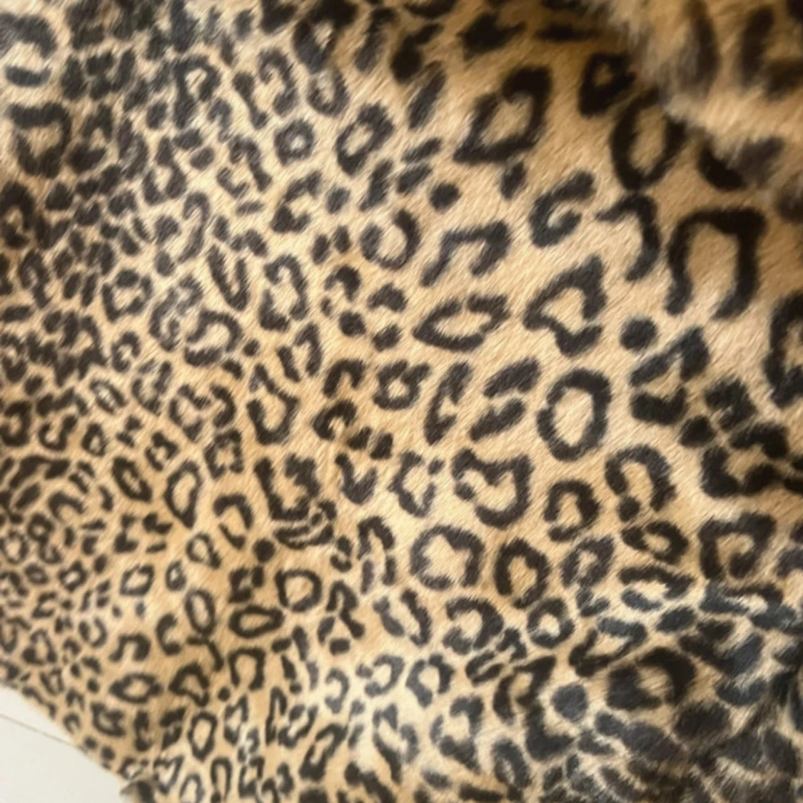 Leopardmönstrad pälsjacka - 3