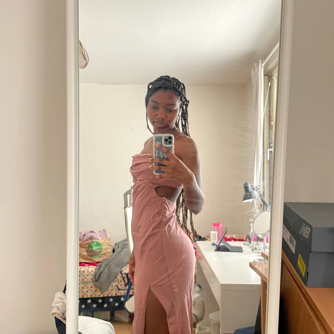 Rosa axelbandslös klänning, balklänning.