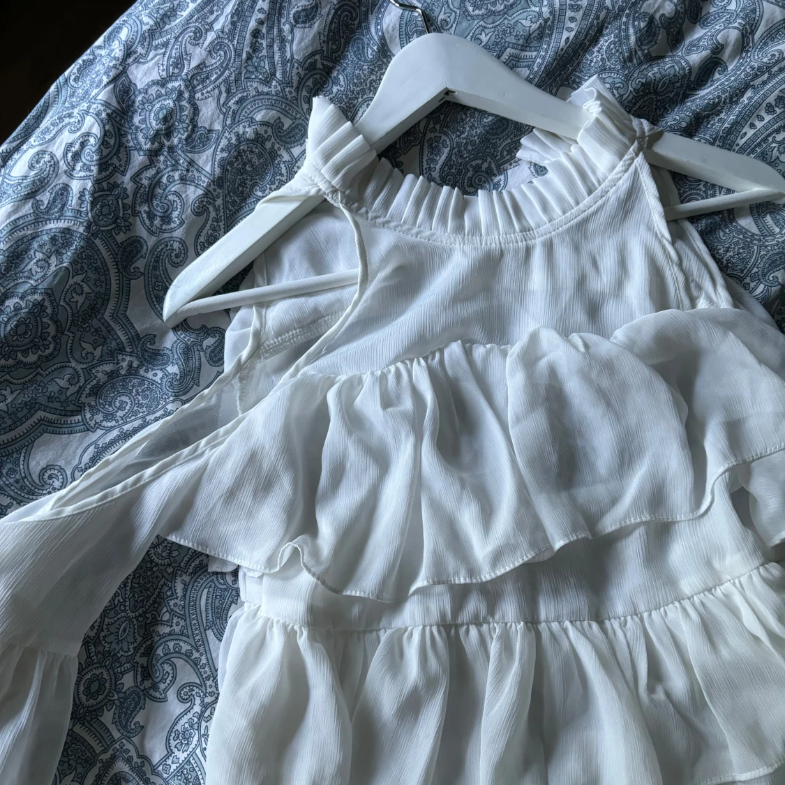 Vit offshoulder volang blus - 1