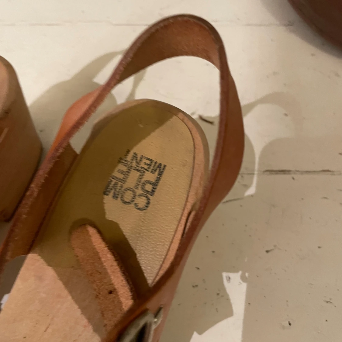 Bruna träskosandaler från Complement - 1