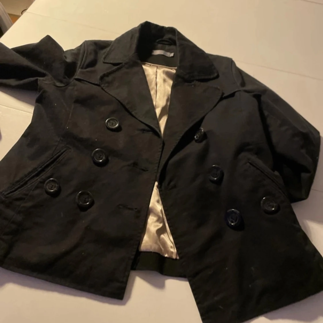 Svart skepparkavaj med knappar - 3