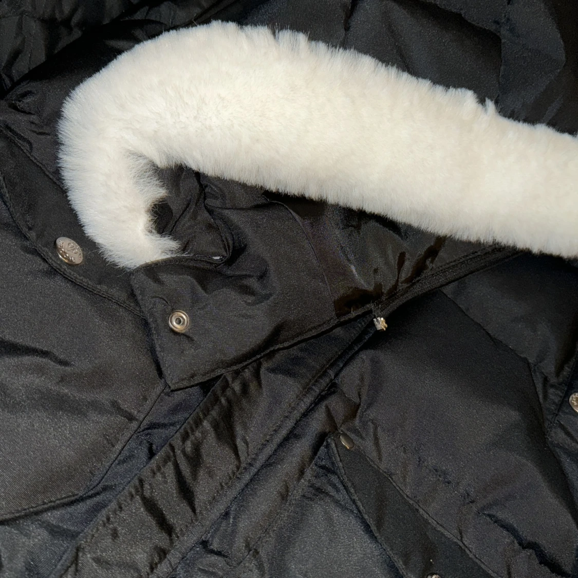 Svart dunjacka från Moose Knuckles - 4