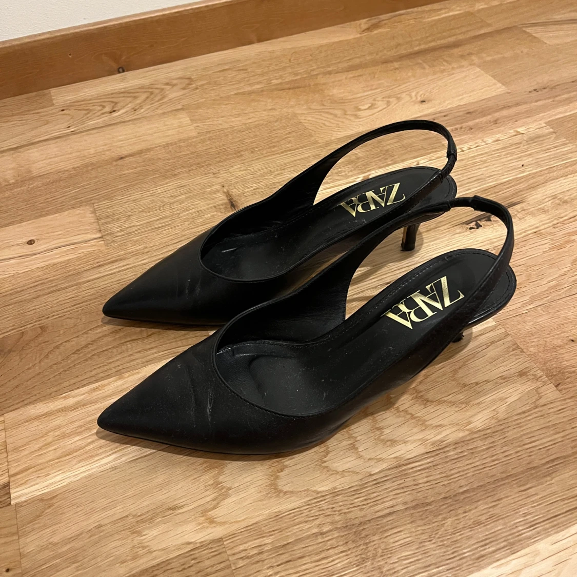 Zara svarta klackar  - 2