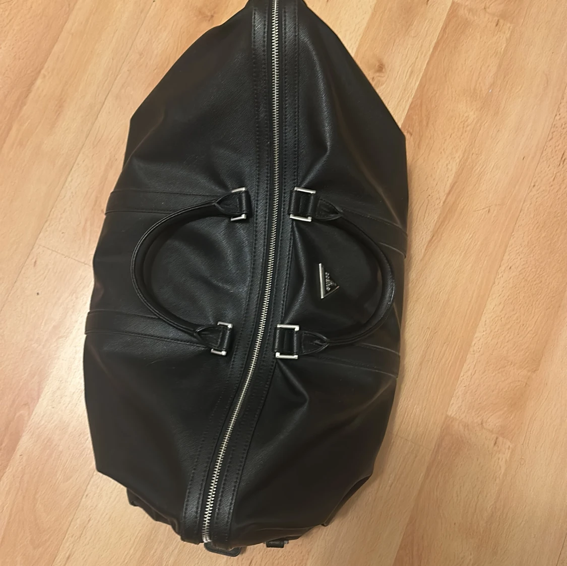 Guess weekendväska - 2