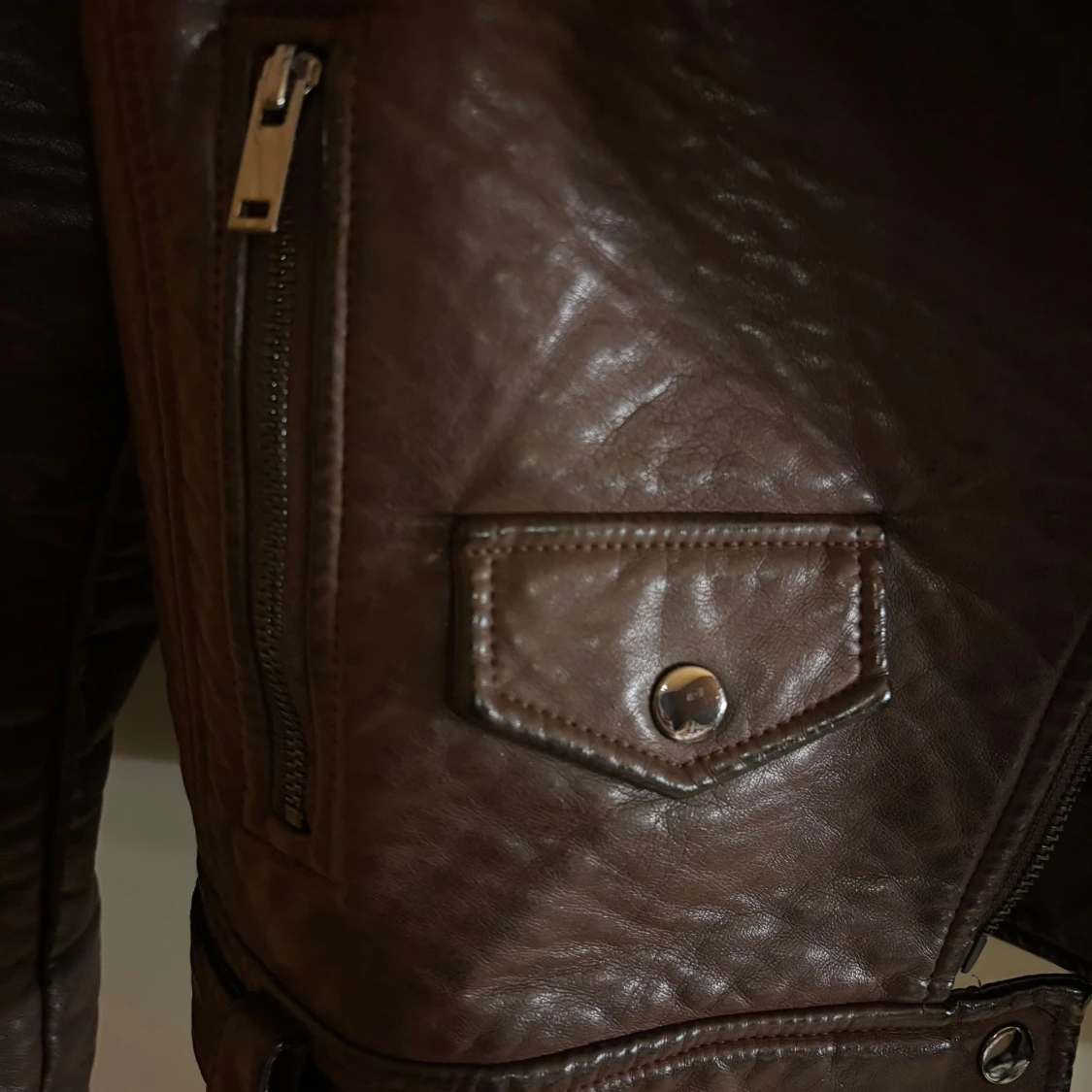 Brun skinnjacka från Gina Tricot - 4