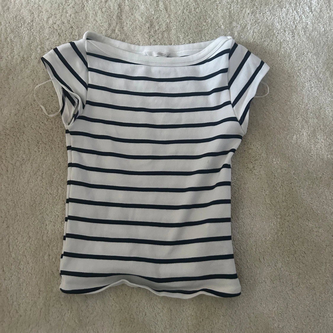 Randig vit och marinblå topp H&M