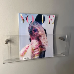 Vogue 5 Maj 2022 - Vouge tidning, fint skick, perfekt för inredning 