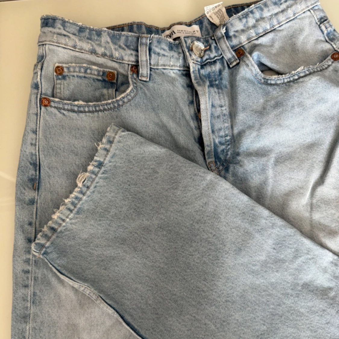 Low straight jeans från Zara - 1