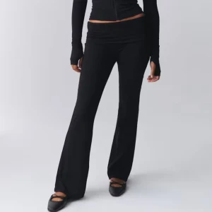 Gina tricot yoga pants - Säljer dessa yoga pants från Gina tricot. Storlek xxs 