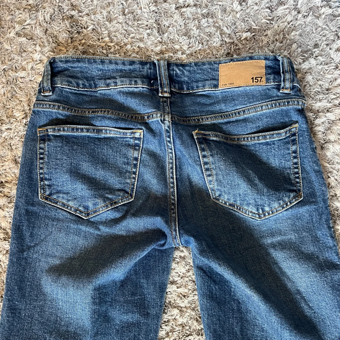 Blå bootcut jeans - 2