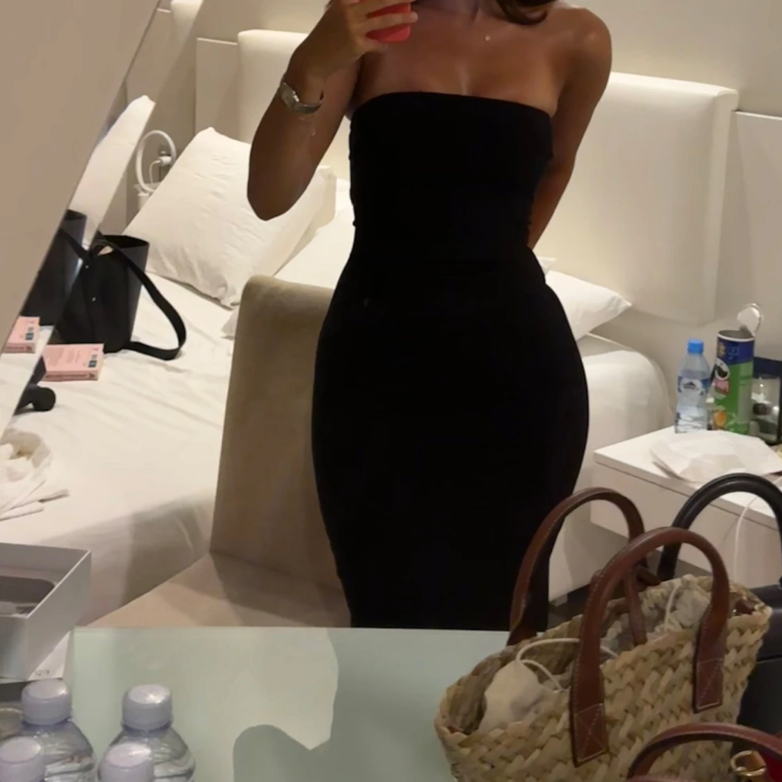 Svart axelbandslös långklänning - 2