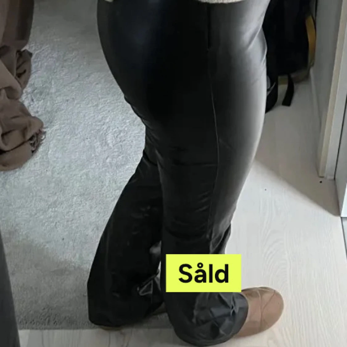 Svarta bootcut skinnbyxor - 1