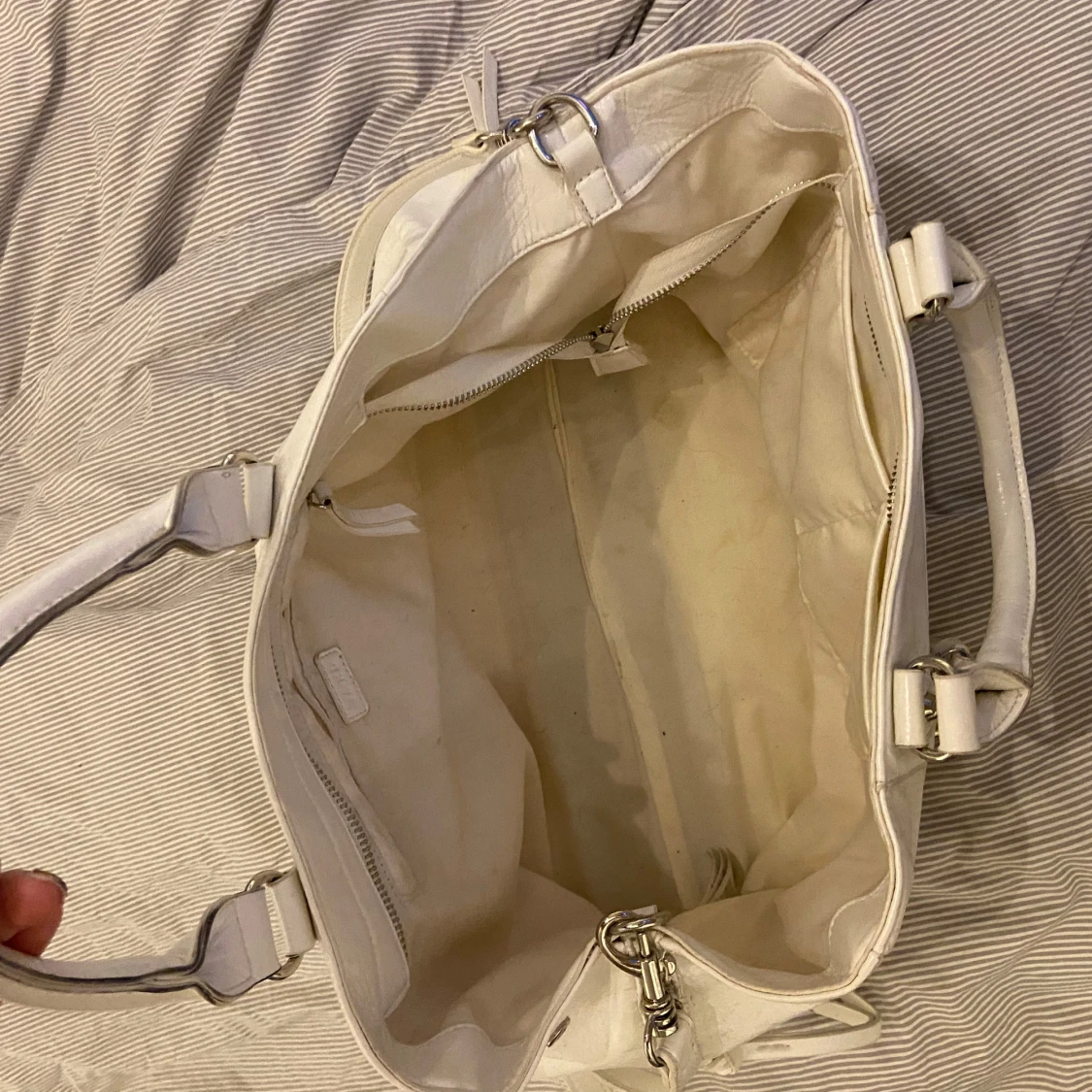 Vit axelväska med dragkedja från NA-KA - 4