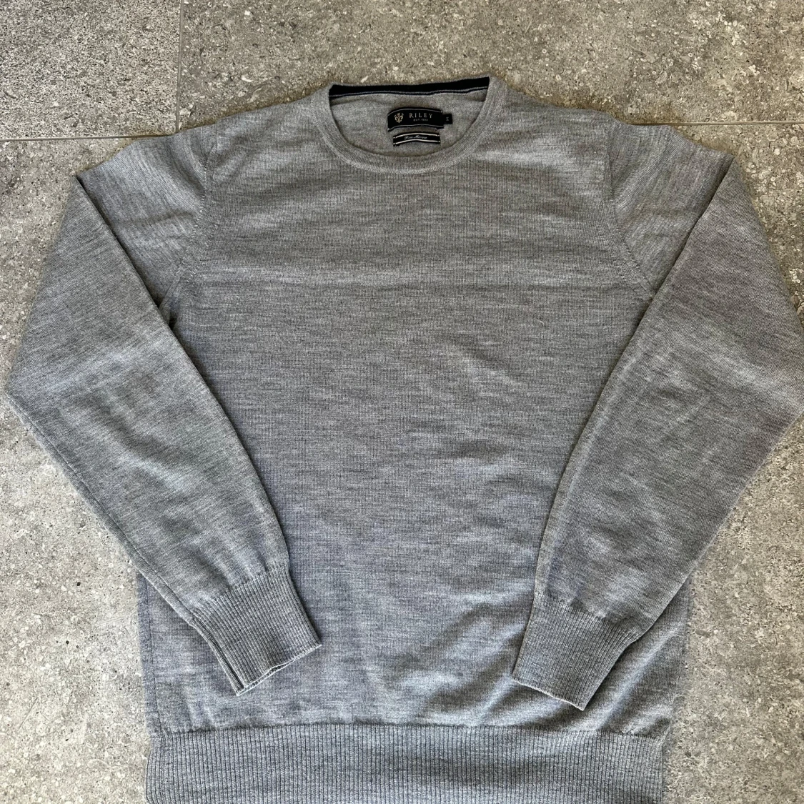 Merinoulltröja från Riley 