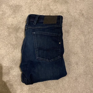 Replay Anbass jeans - Säljer dessa Replay Anbass I W31 L30 | De är använda fåtal gånger och är i otroligt bra skick🙌🏼| Vid frågor eller diskussion om pris är det bara att skriva ✍🏼| Frakt inom 48h📦