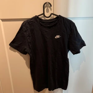 Nike T-shirt  - Nike T-shirt i bra skick