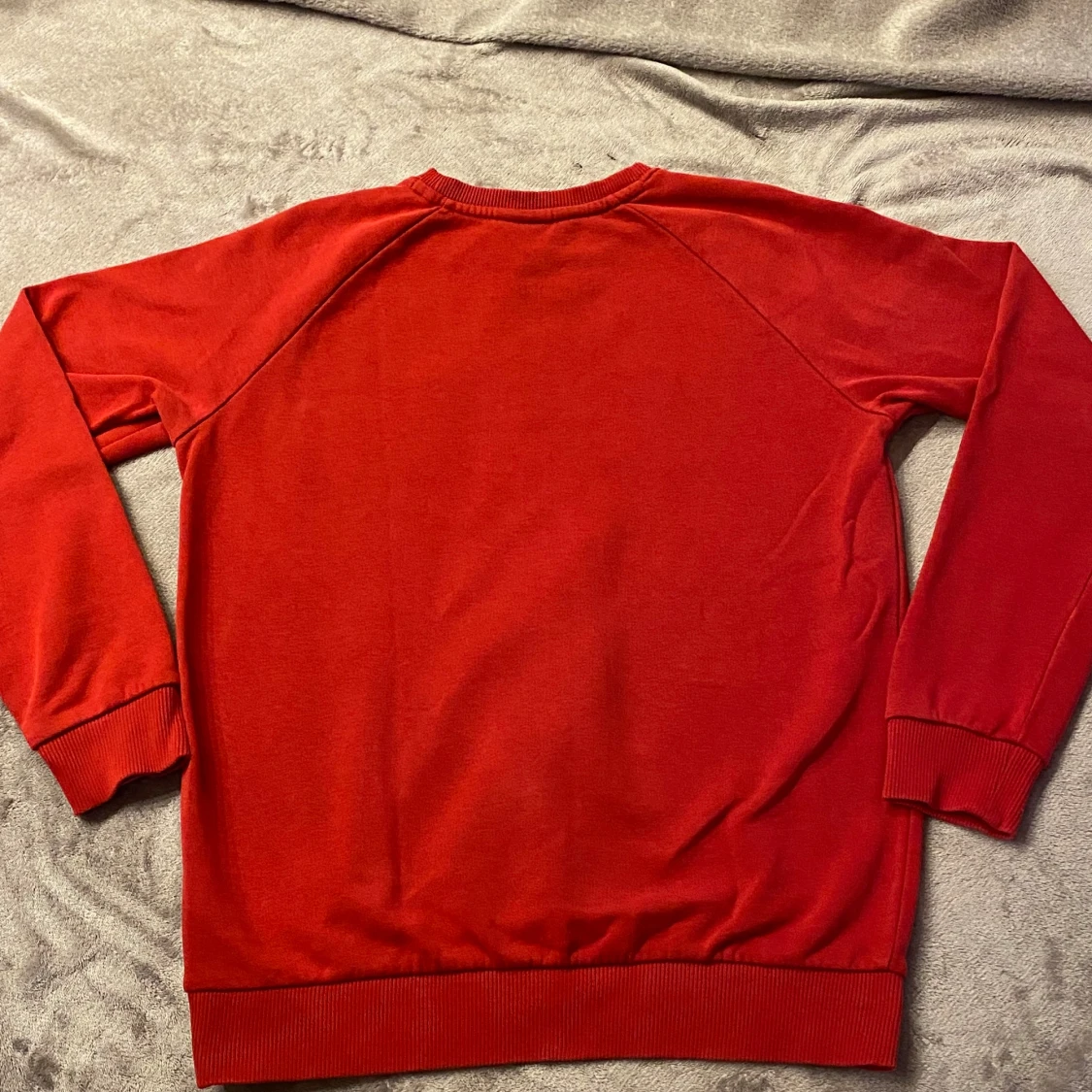 Röd tröja från Peak Performance - 3