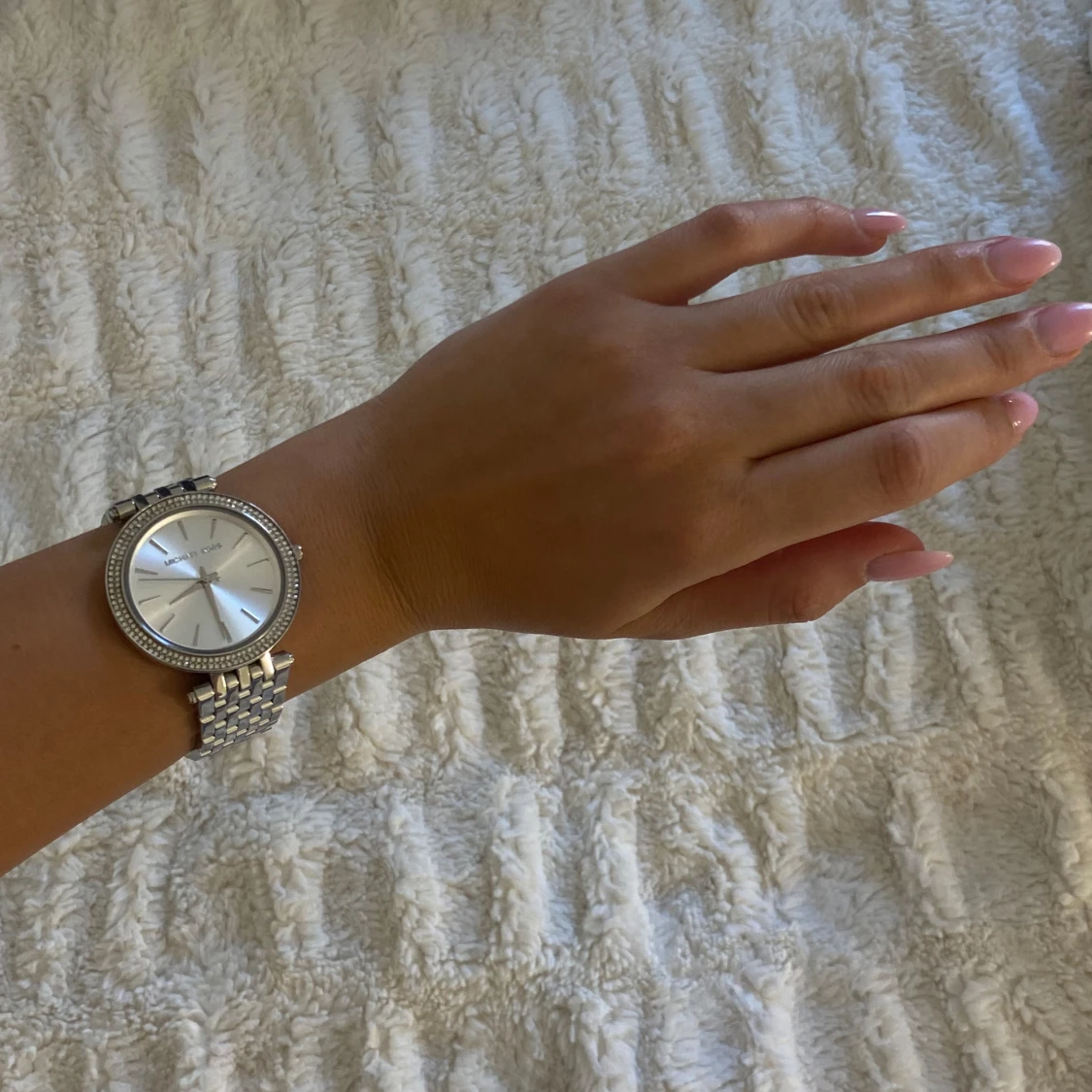 Silverfärgad klocka från Michael Kors