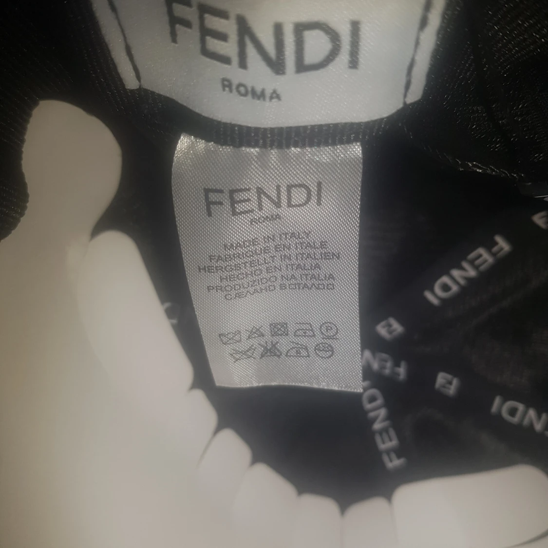Svart Fendi keps med FF-mönster - 3