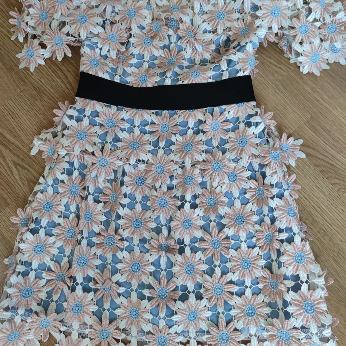 Blommig kortklänning från Self-Portrait