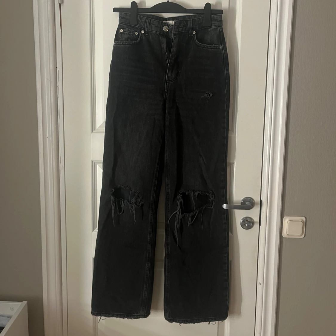 Svarta jeans från Gina Tricot