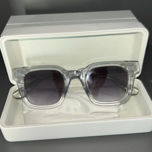 Solglasögon från Chimi -  Tja säljer mina sprillans nya Chimi 04 köpte dem i butik förra sommaren och sen glömde bort att jag hade dem