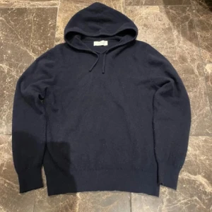 Sayless hoodie - Sayless|storlek XXS|inga defekter|fint skick|mörkblå|passar runt 160cm|skriv vid minsta fråga|🤩🤩🤩🤩