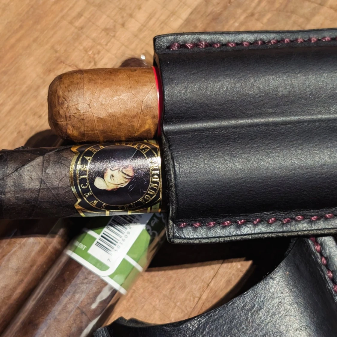 Svart cigarrfodral i skinn - 1