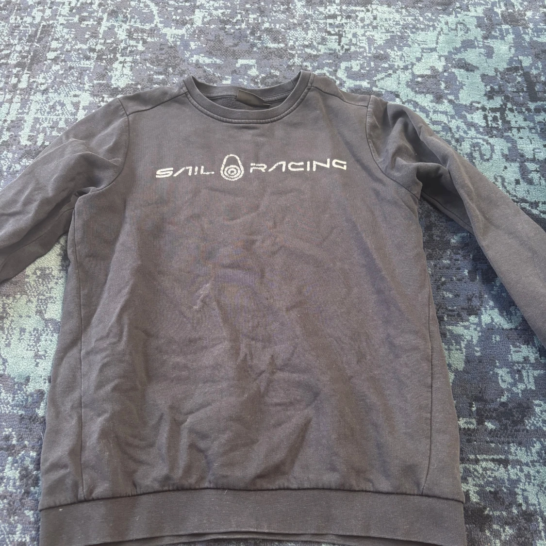 Svart Sail Racing tröja