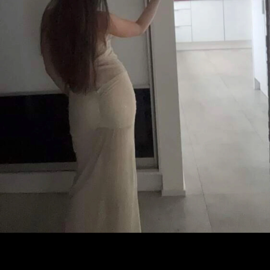 Champagnefärgad långklänning  - 1