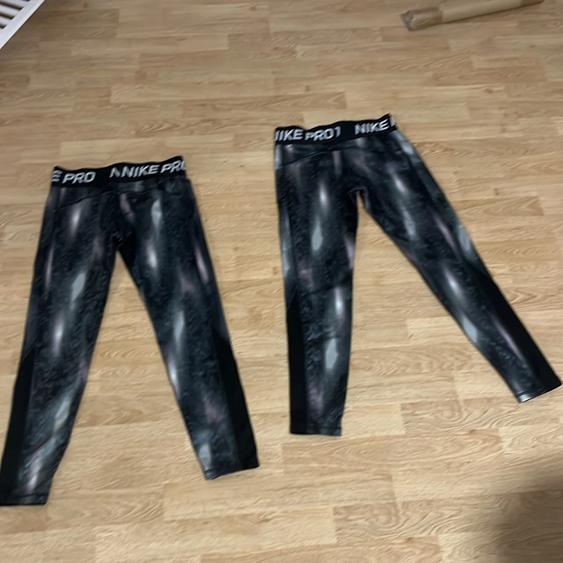 Nike Pro svarta leggings med mönster - 3