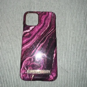 Mobilskal  - I bra skick 