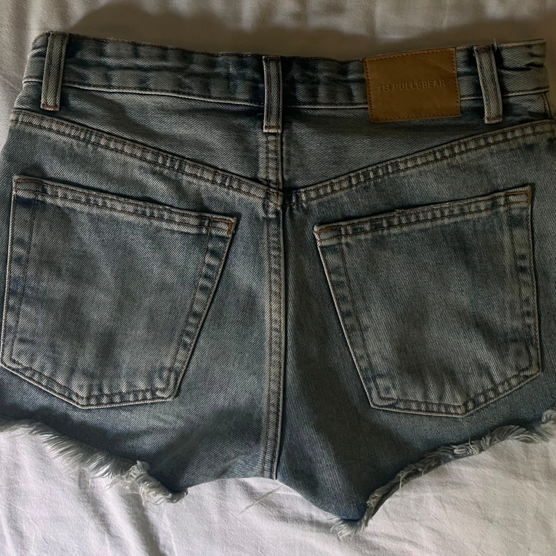 Blå mid waisted jeansshorts Pull&Bear - 2