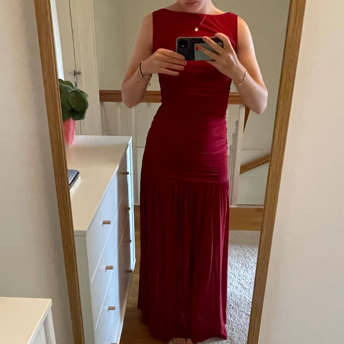 Röd långklänning från Peppermayo