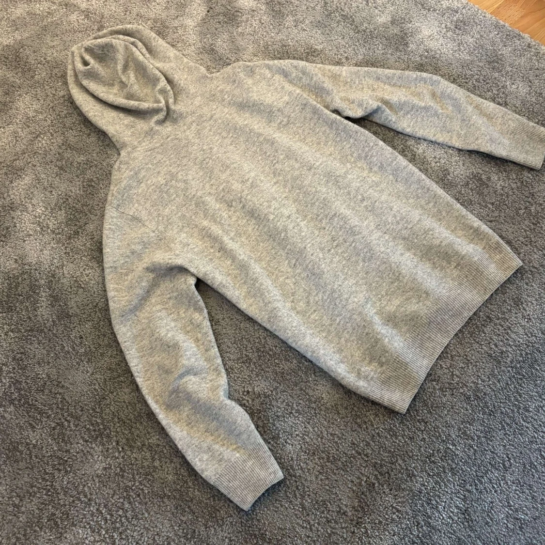 Ljusgrå merinoull hoodie - 4