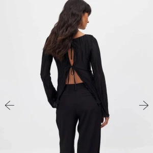 Nakd blus🖤 - Blus från nakd, inga defekter. Nypris 399kr💕