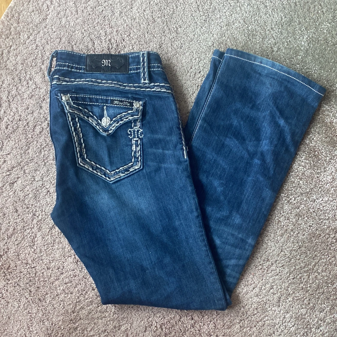 Blå bootcut jeans från Miss Me - 1
