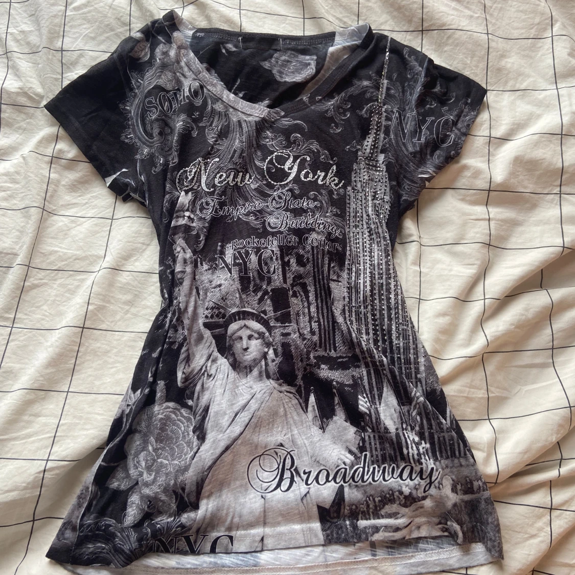 Svart och grå NYC t-shirt med tryck