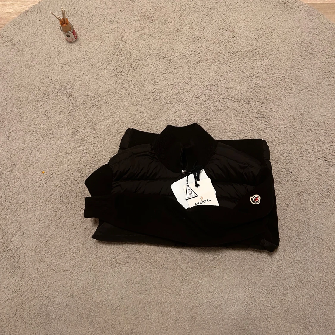 Svart pufferjacka från Moncler - 3