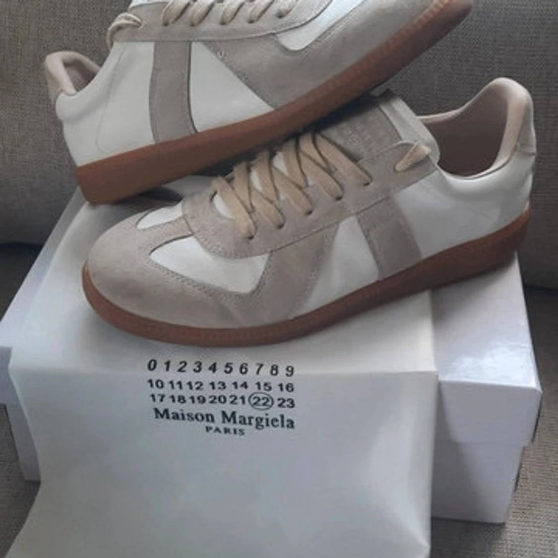 Maison Margiela Grå / Beige - 100% äkta - 1