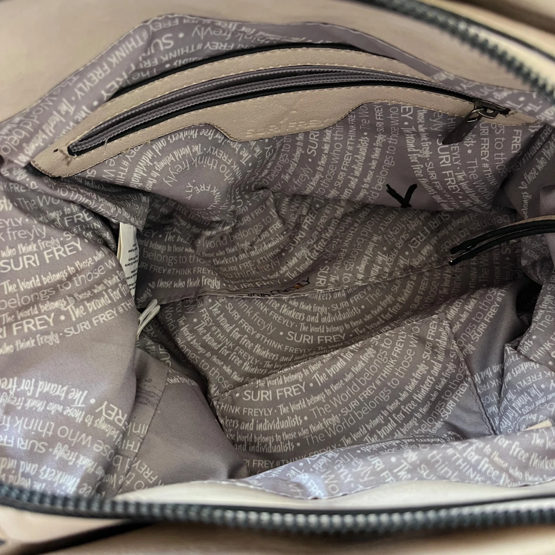 Beige handväska från Suri Frey - 1