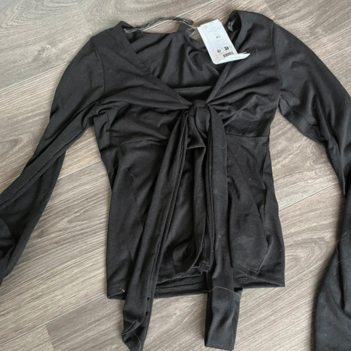 Svart långärmad knytblus XS - 2