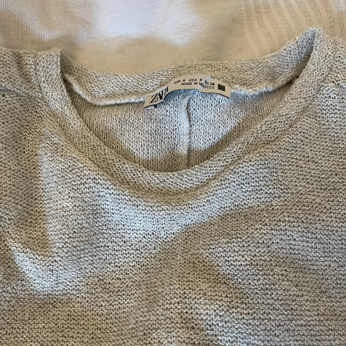 Glittrig stickad topp från Zara - 3