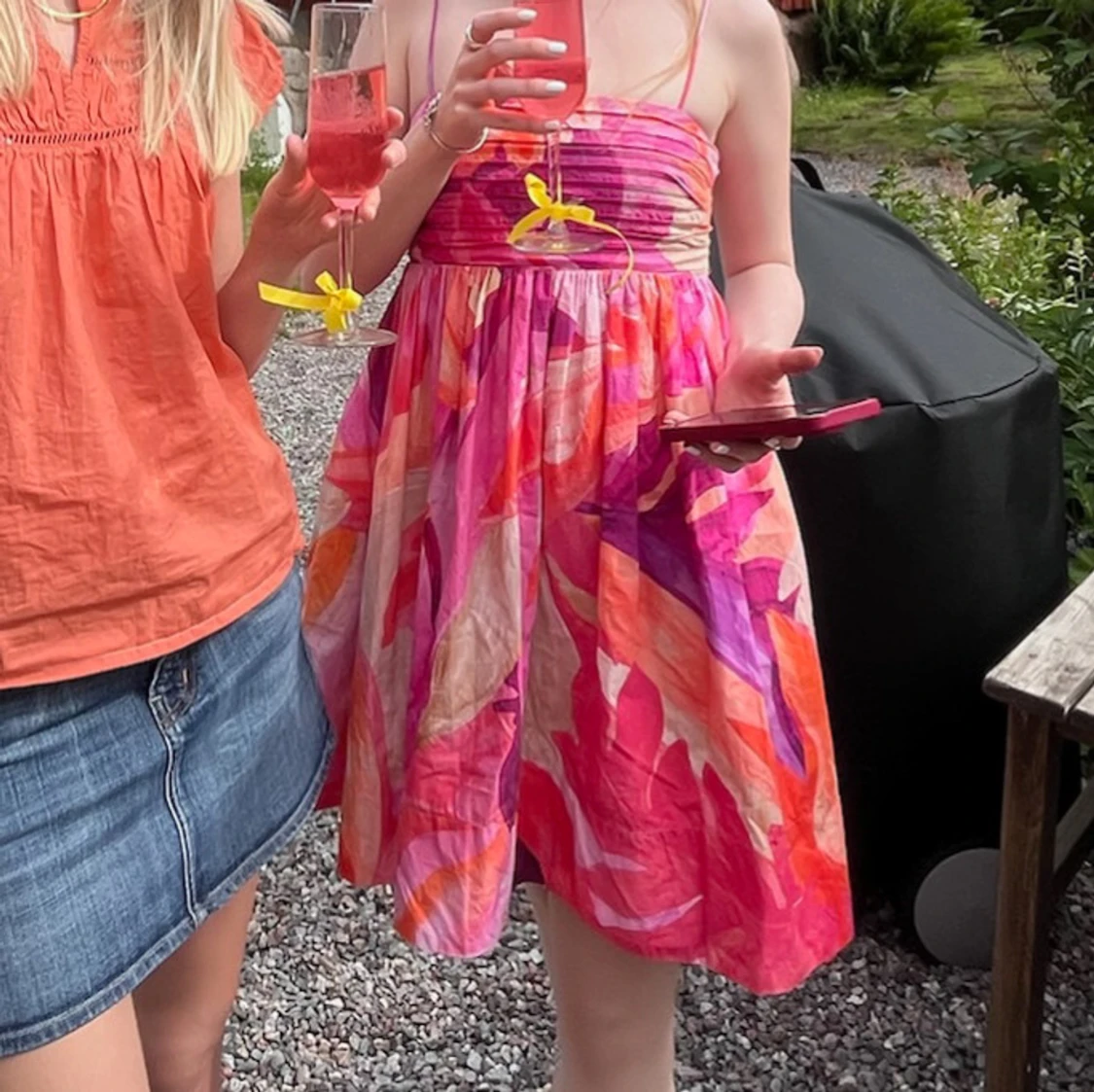 Färgglad kort sommarklänning - 1