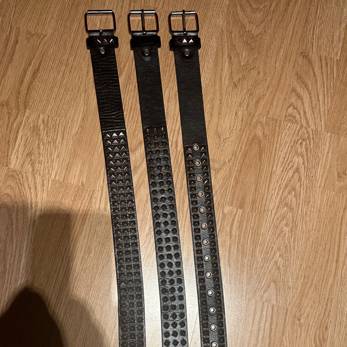 3 stycken nitbälten - 1