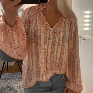 tröjan H&M - super snygg tröjan från h&m❤️❤️