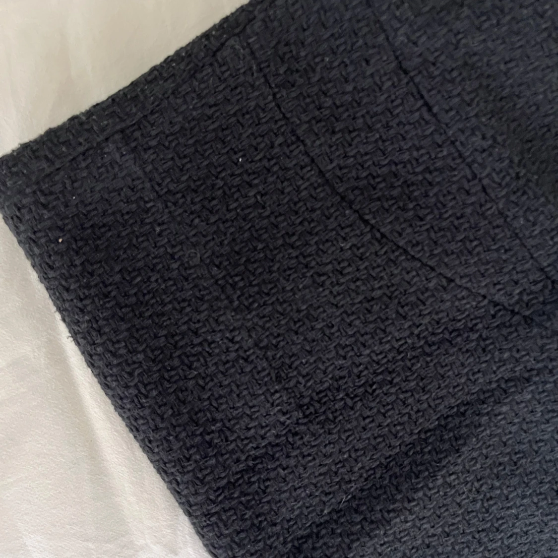 Svart stickad kortkjol - 2