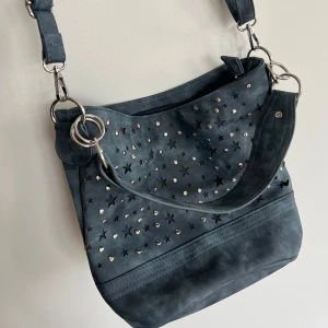 Väska - Snygg väska med stjärnor och pärlor🦋