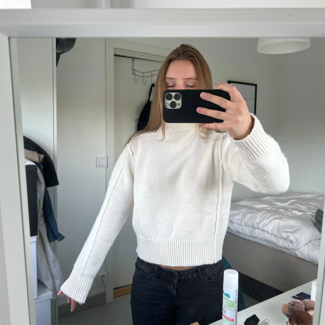 Vit stickad polotröja - 2