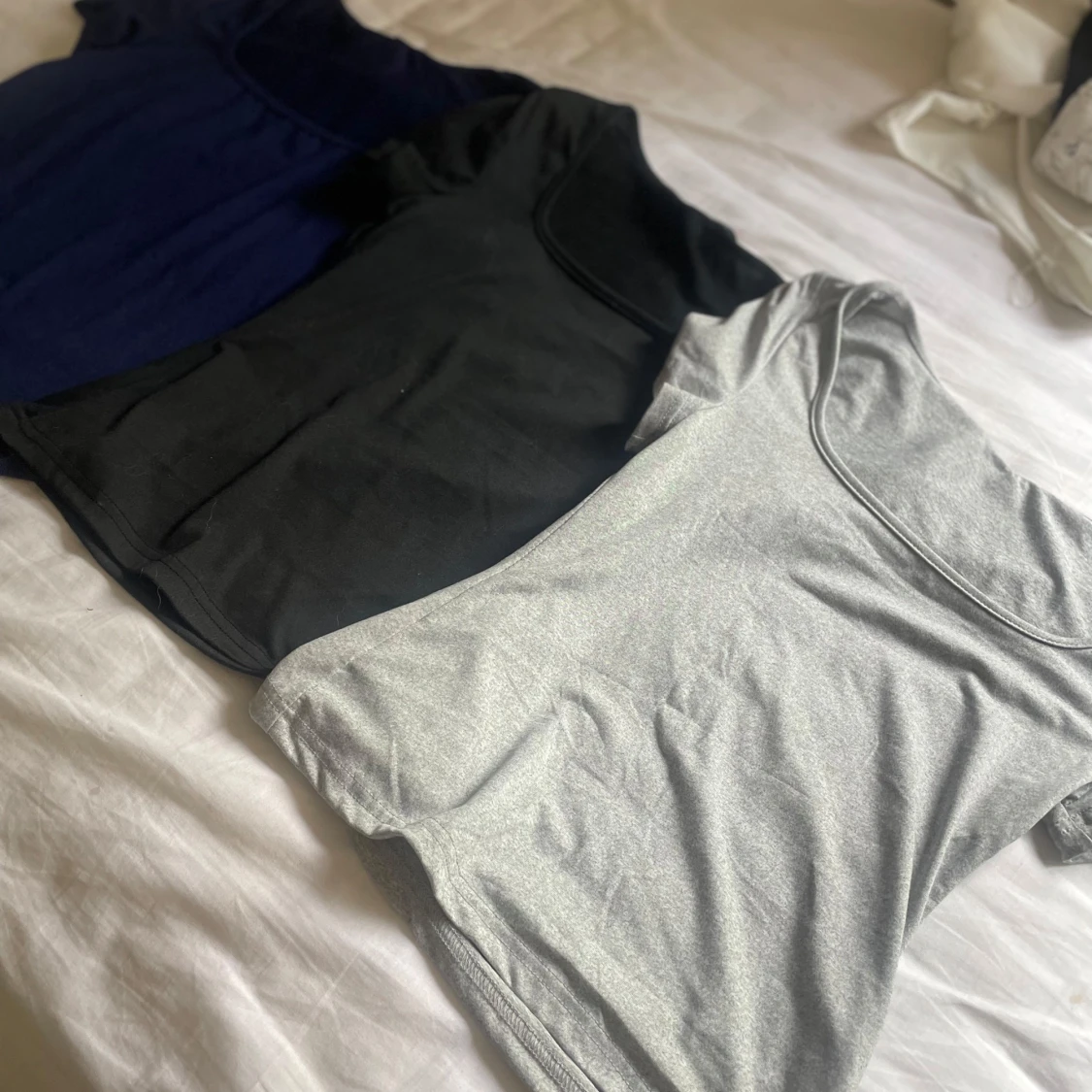 3-pack basic toppar i olika färger